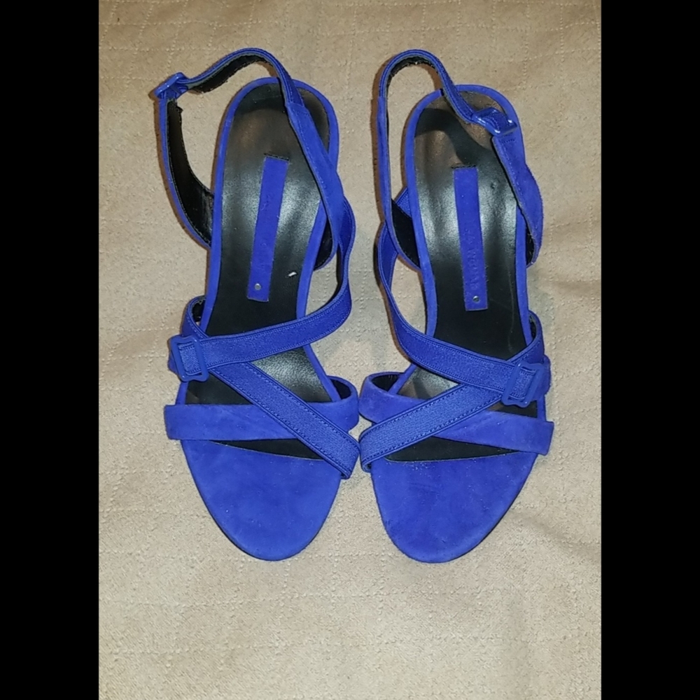 🆕️ LISTING! ZARA VELVET STRAP HEELS - Picture 3 of 11